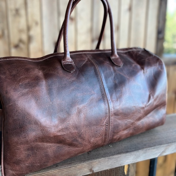 New Rustic Vintage Unisex Duffel Cowhide Bag Weekender Tan Brown Toooled Leather - Picture 10 of 12